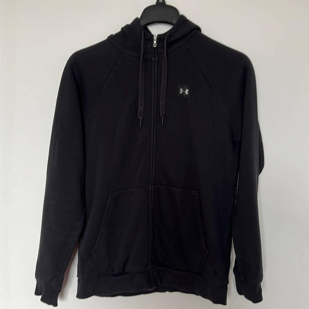 Under Armour men’s black hoodie